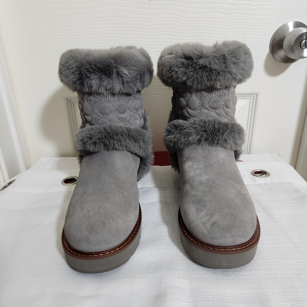 Coach Izzie Sig Heather Grey Suede Boots Brand New